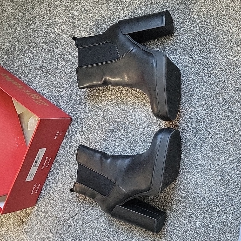 High heel Ankle boots, black, high heel, size 9.5